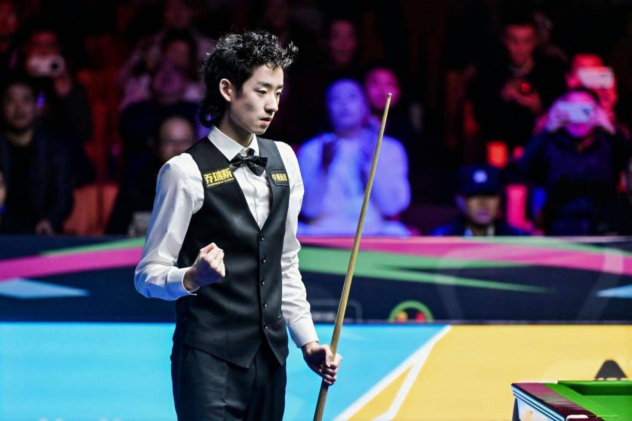 皇冠信用网开户
_斯诺克国锦赛新王加冕 中国小将吴宜泽南京登顶夺生涯首冠